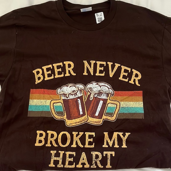 Tops - Beer Never Broke My Heart T-Shirt 🍺